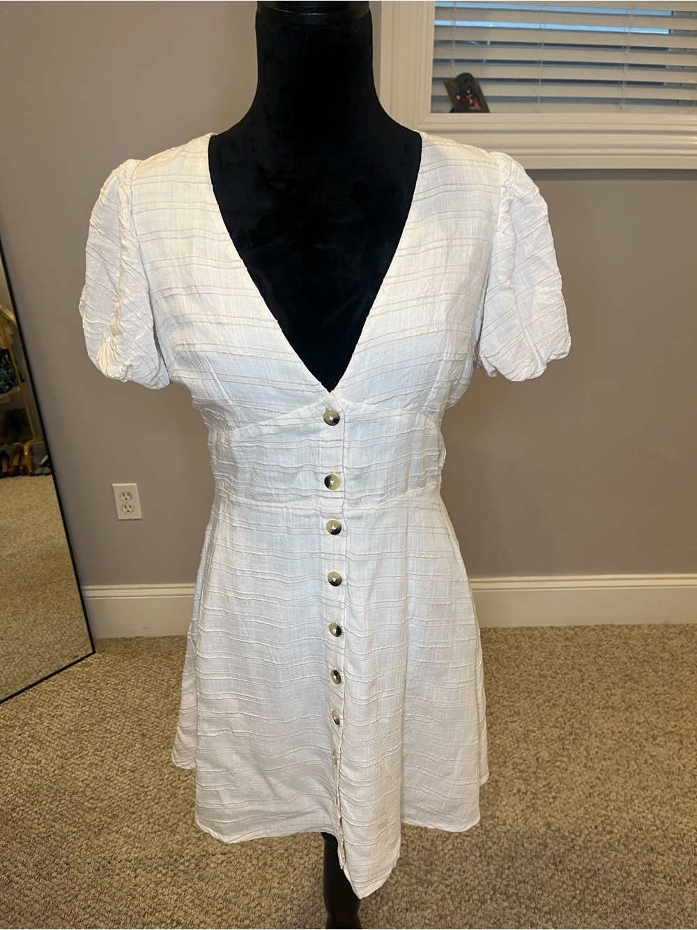 l*space White Button-Front V-Neck Mini Dress- Small